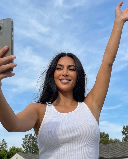 Turn One Portrait Into A Sky Selfie